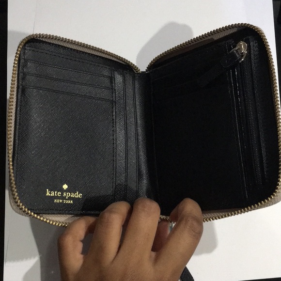 Authentic Kate spade brand new wallet - Picture 2 of 3